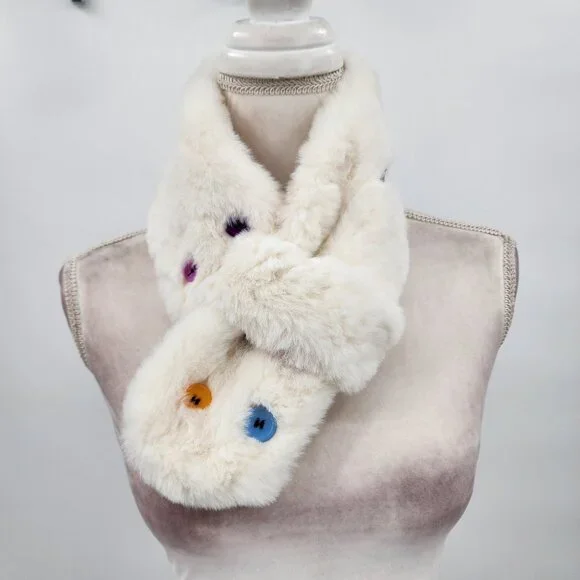 HALARA Cozy White Decorative Scarf NWT - Picture 4 of 8